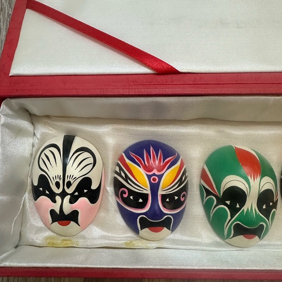Vintage Chinese Opera Mini Masks - Picture 2 of 10